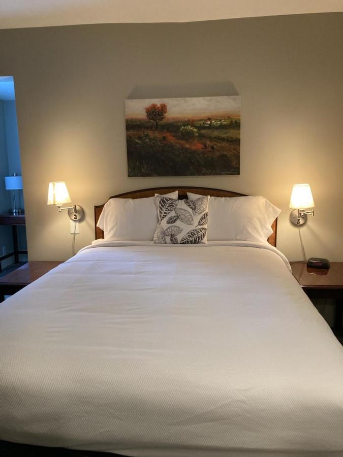 New Holland Country Squire Inn And Suites מראה חיצוני תמונה