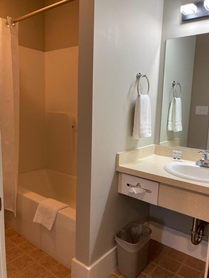 New Holland Country Squire Inn And Suites מראה חיצוני תמונה