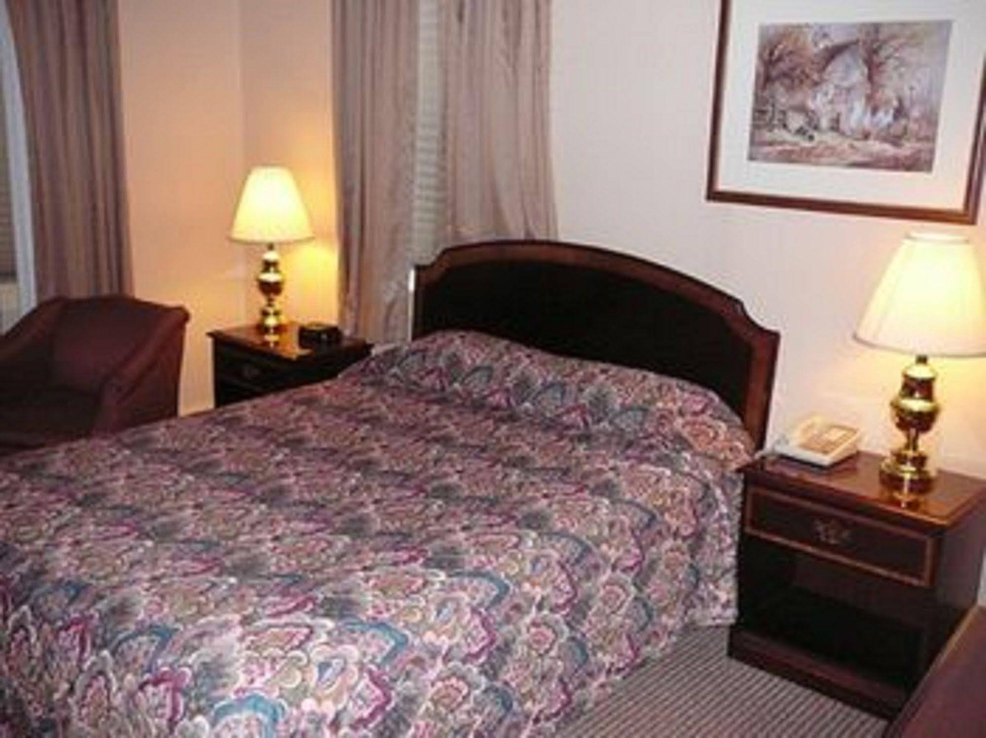 New Holland Country Squire Inn And Suites מראה חיצוני תמונה